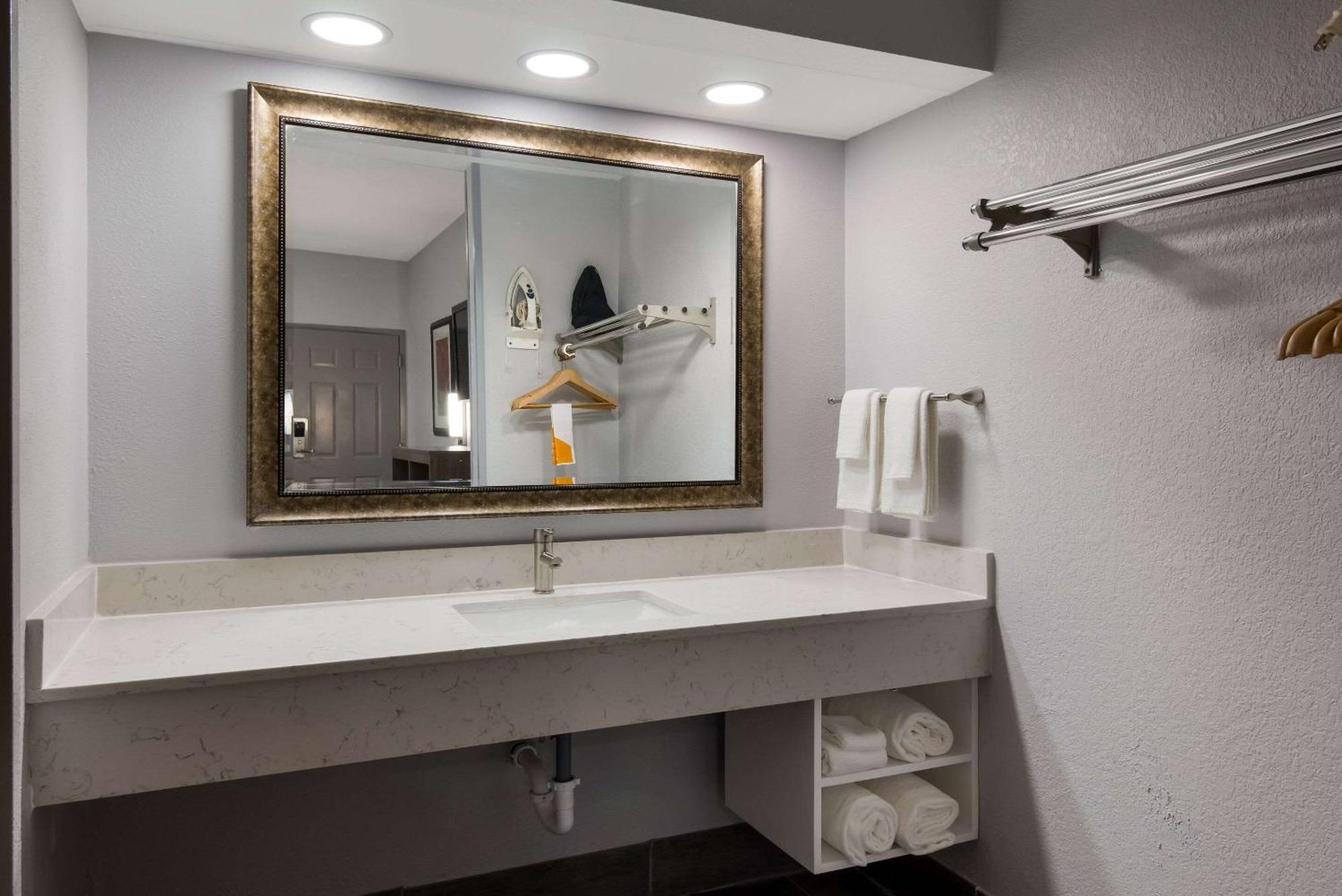 Quality Near Casinos And Convention Center Bossier City