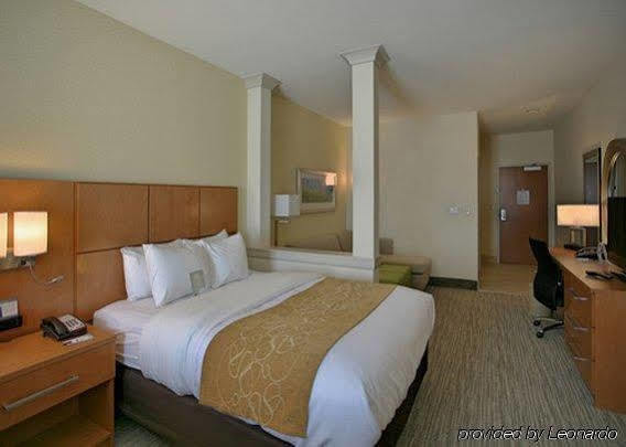 Quality Near Casinos And Convention Center 2*